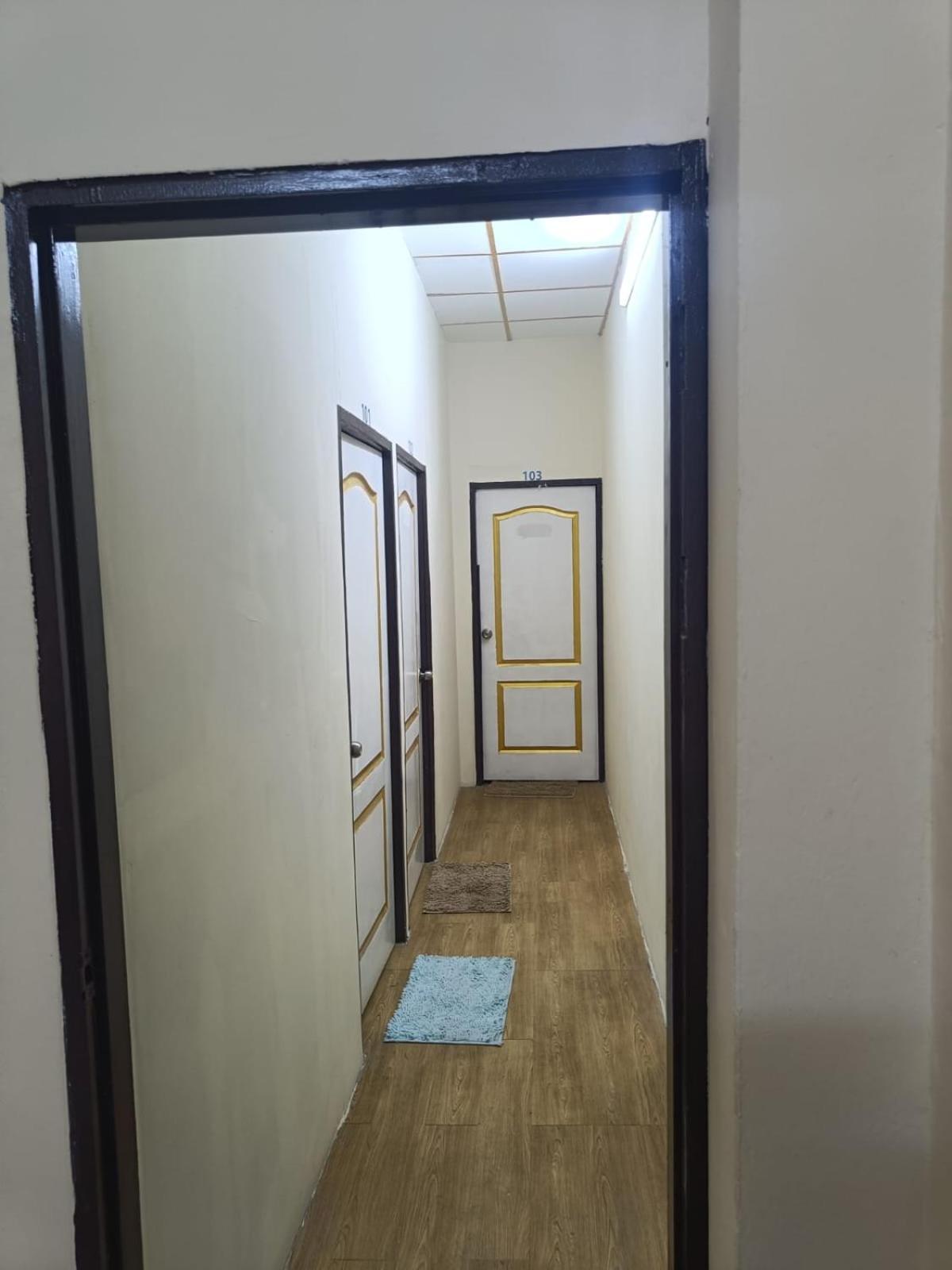The House Hostel Bangkok Bagian luar foto
