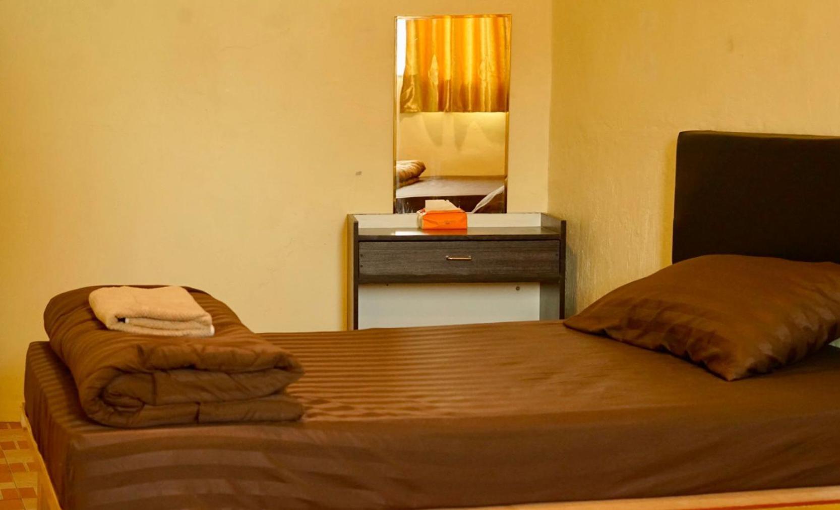 The House Hostel Bangkok Bagian luar foto