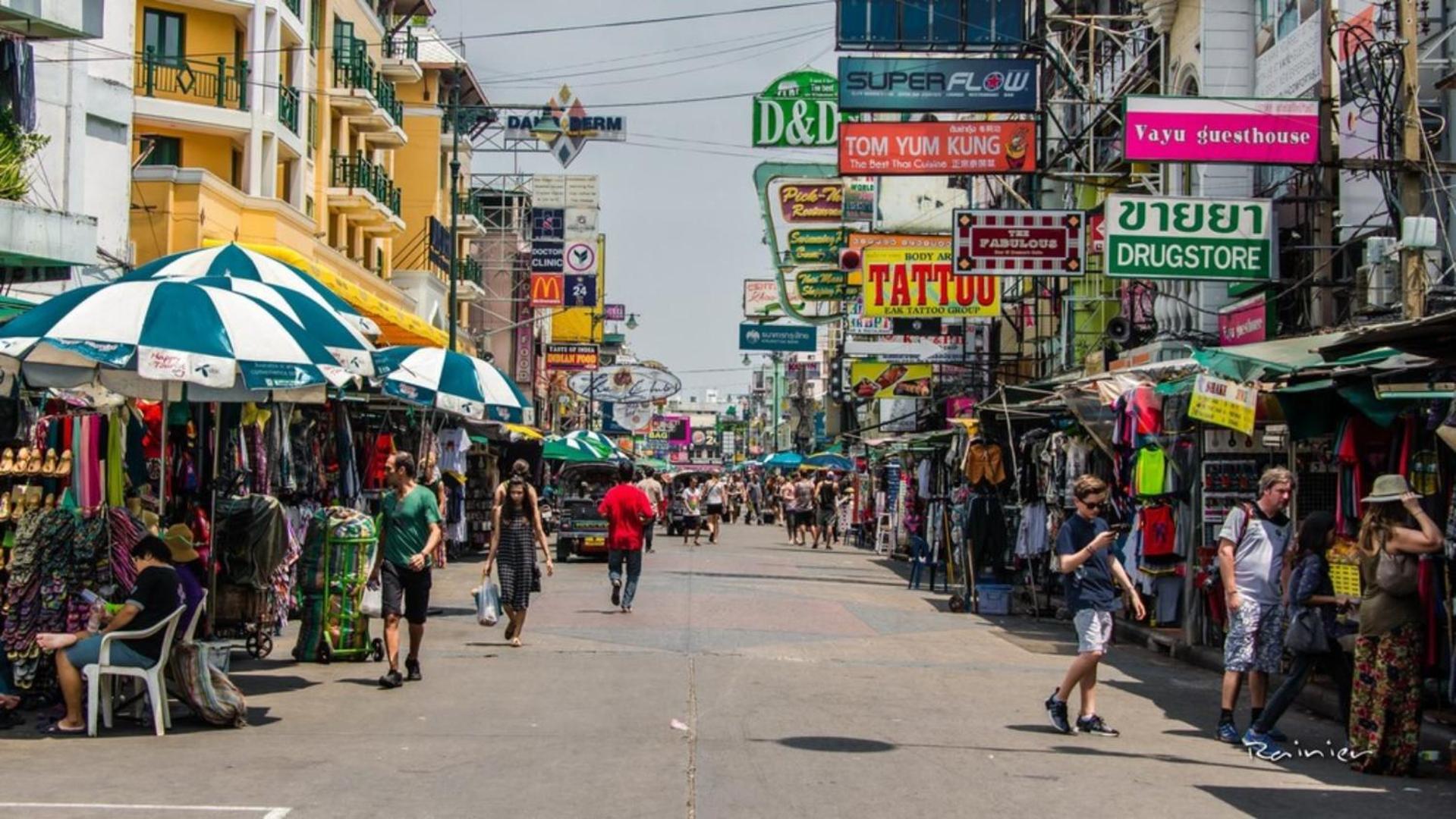 The House Hostel Bangkok Bagian luar foto